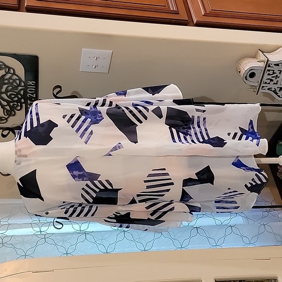 Torrid Chiffon Geometric Blue White Open Front Kimono Women's Size Medium/Large - Picture 8 of 14